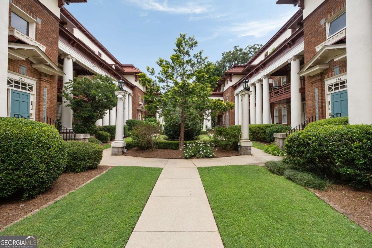 734 Highland Avenue Atlanta - 29