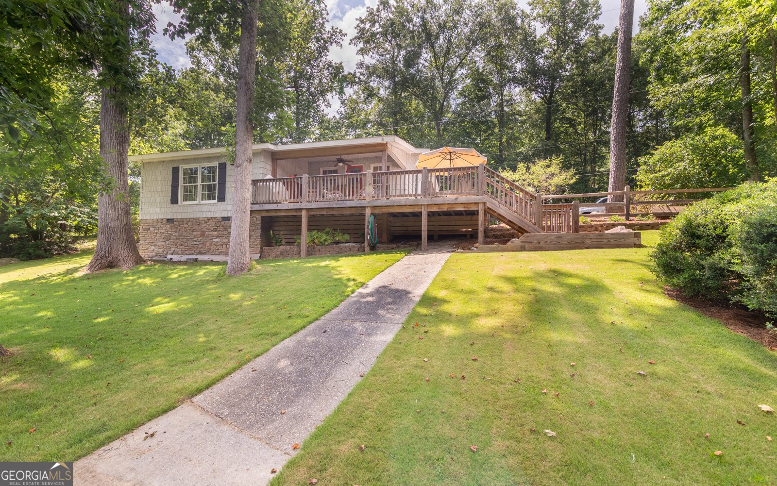 145 Robin Drive Hamilton - 1