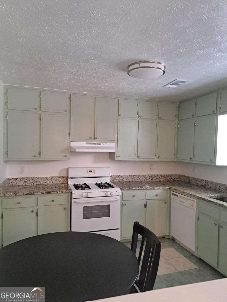 4716 Mossy Lane Lilburn - 7