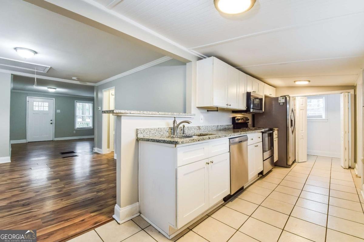 884 Custer Avenue Atlanta - 10