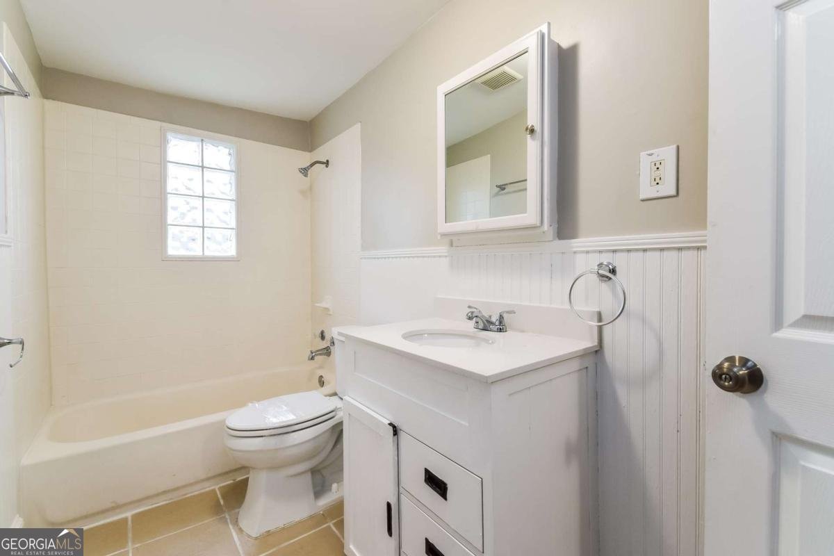 884 Custer Avenue Atlanta - 18