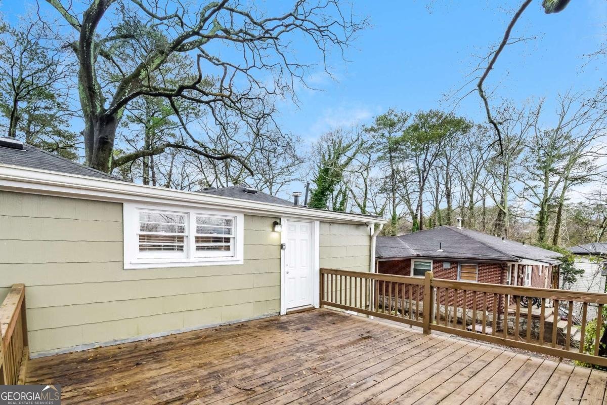 884 Custer Avenue Atlanta - 19