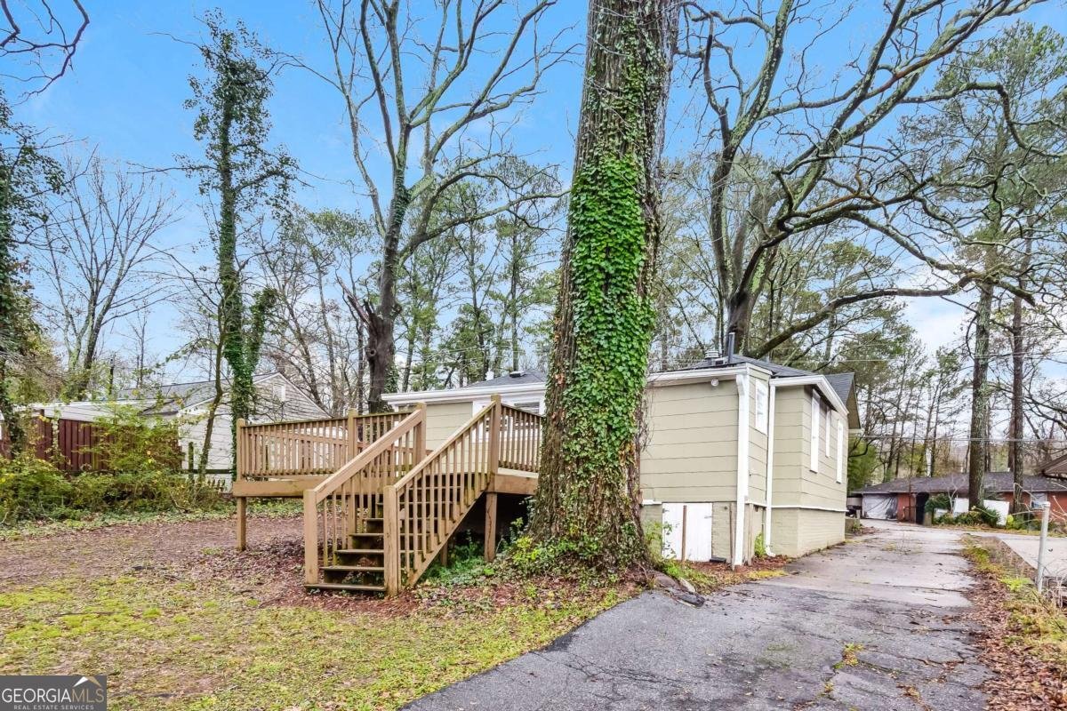 884 Custer Avenue Atlanta - 20