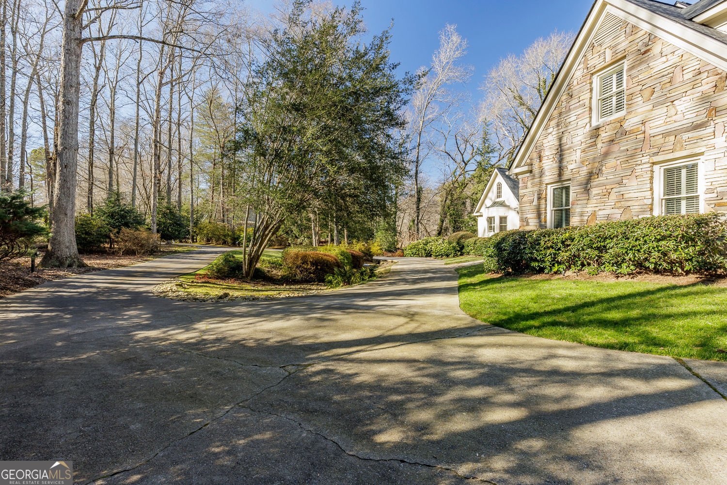 325 Riverhall Court Sandy Springs - 57