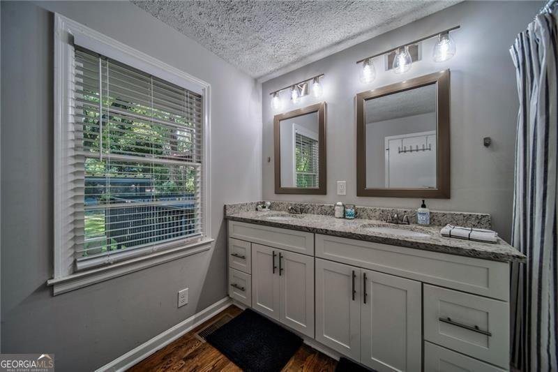 679 Pine Valley Road Mableton - 30