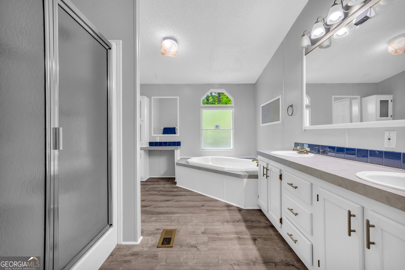 1437 Frank Lovell Road Clarkesville - 40
