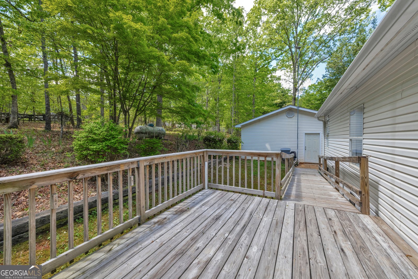 1437 Frank Lovell Road Clarkesville - 57