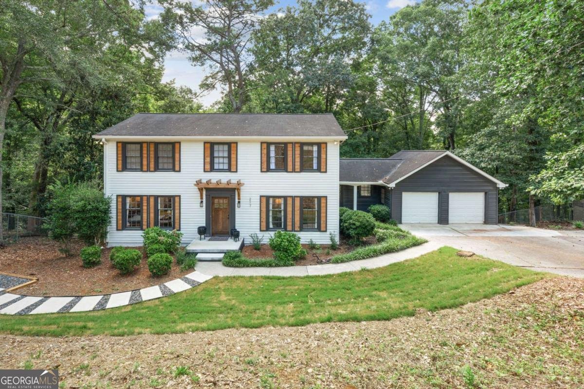 217 Skyland Drive Roswell - 2