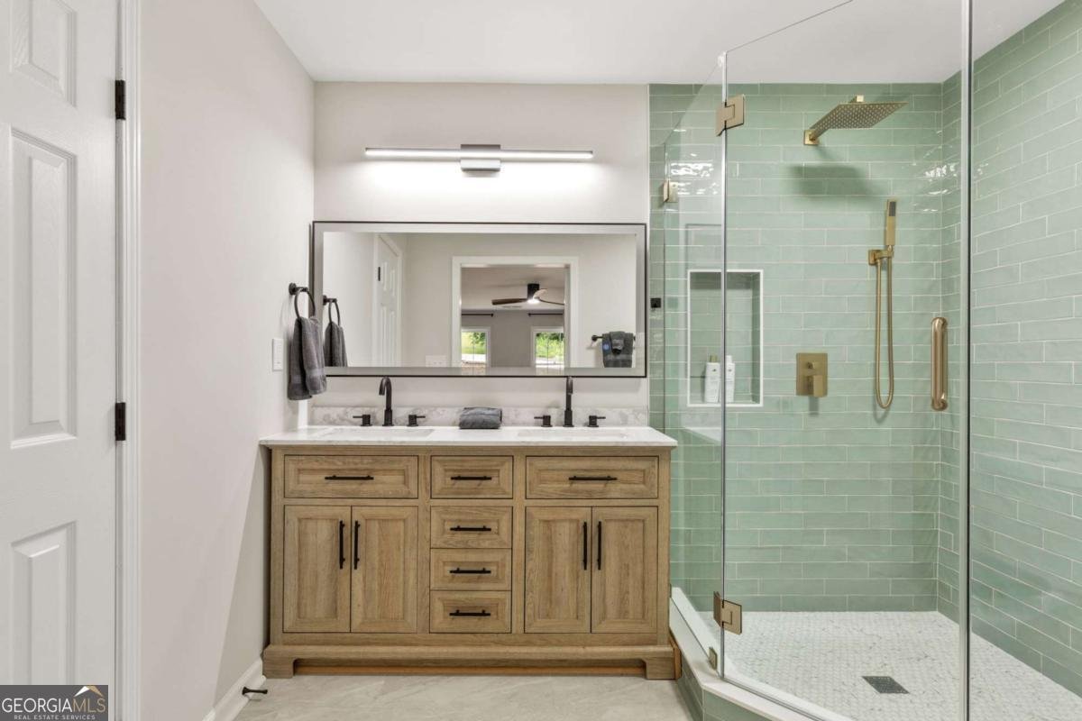 217 Skyland Drive Roswell - 25