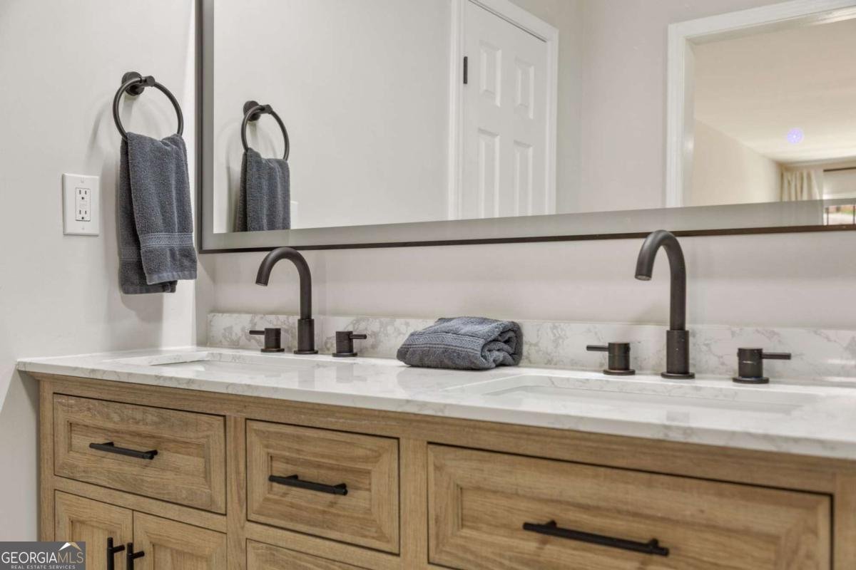 217 Skyland Drive Roswell - 27