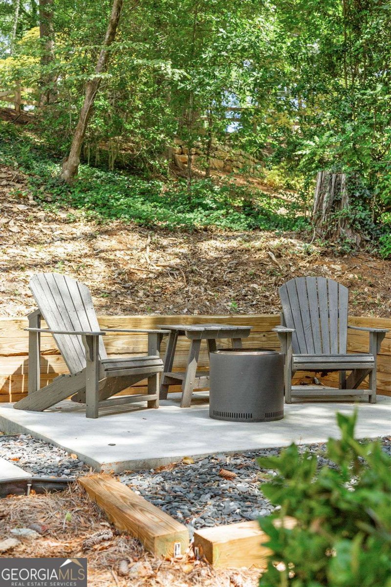 217 Skyland Drive Roswell - 3
