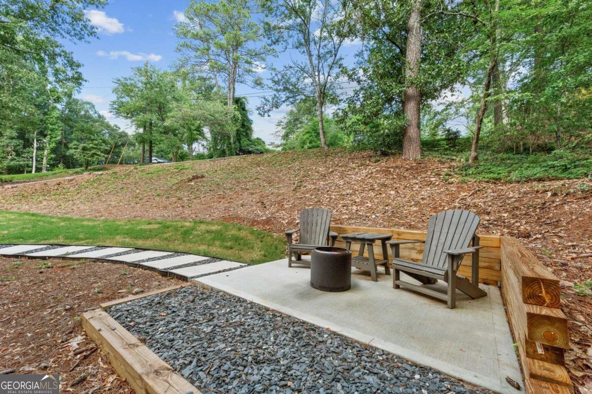 217 Skyland Drive Roswell - 4