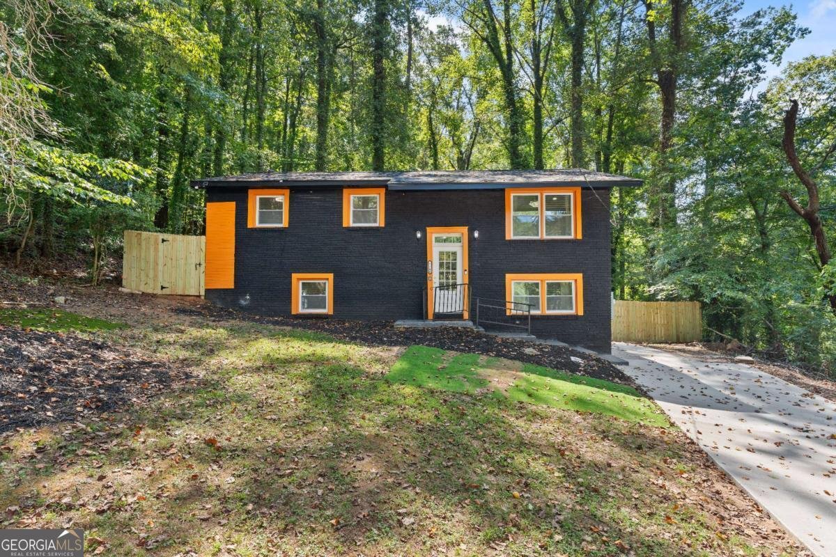 2200 Kenney Court East Point - 1