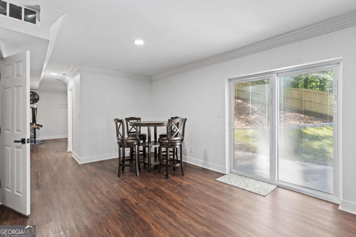 2200 Kenney Court East Point - 10