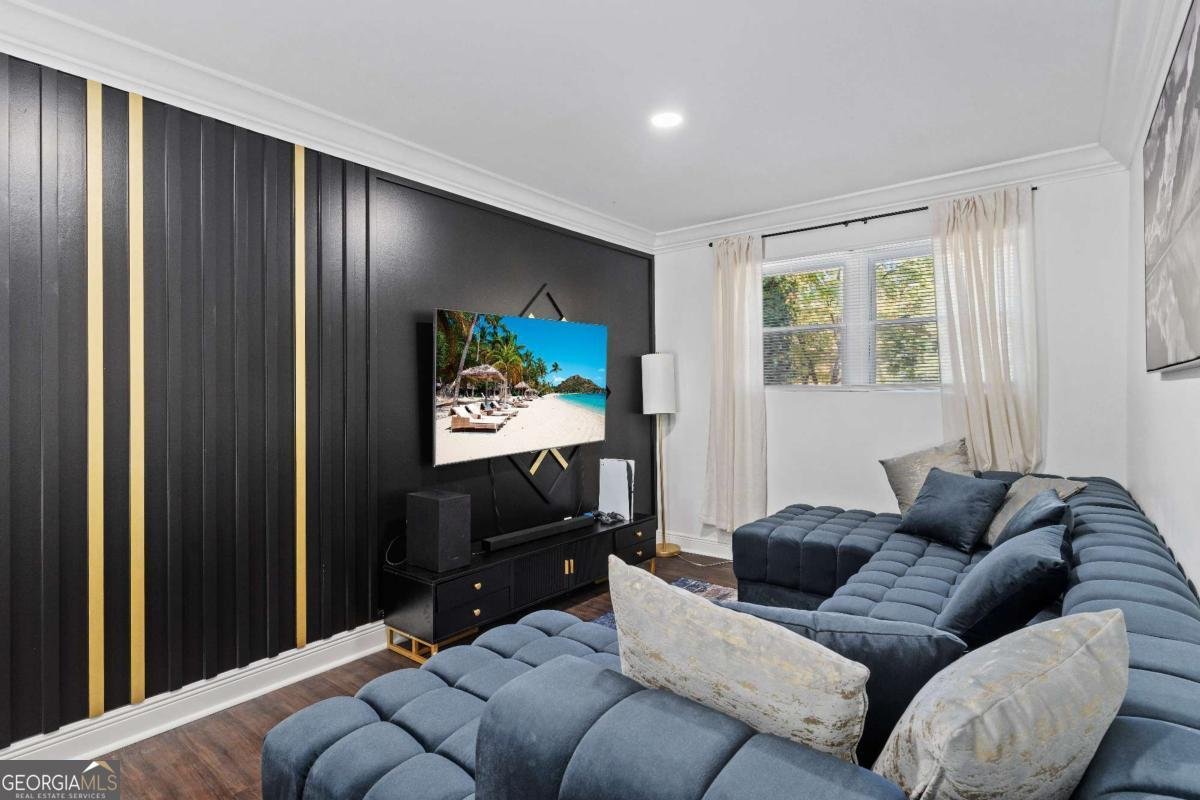 2200 Kenney Court East Point - 4