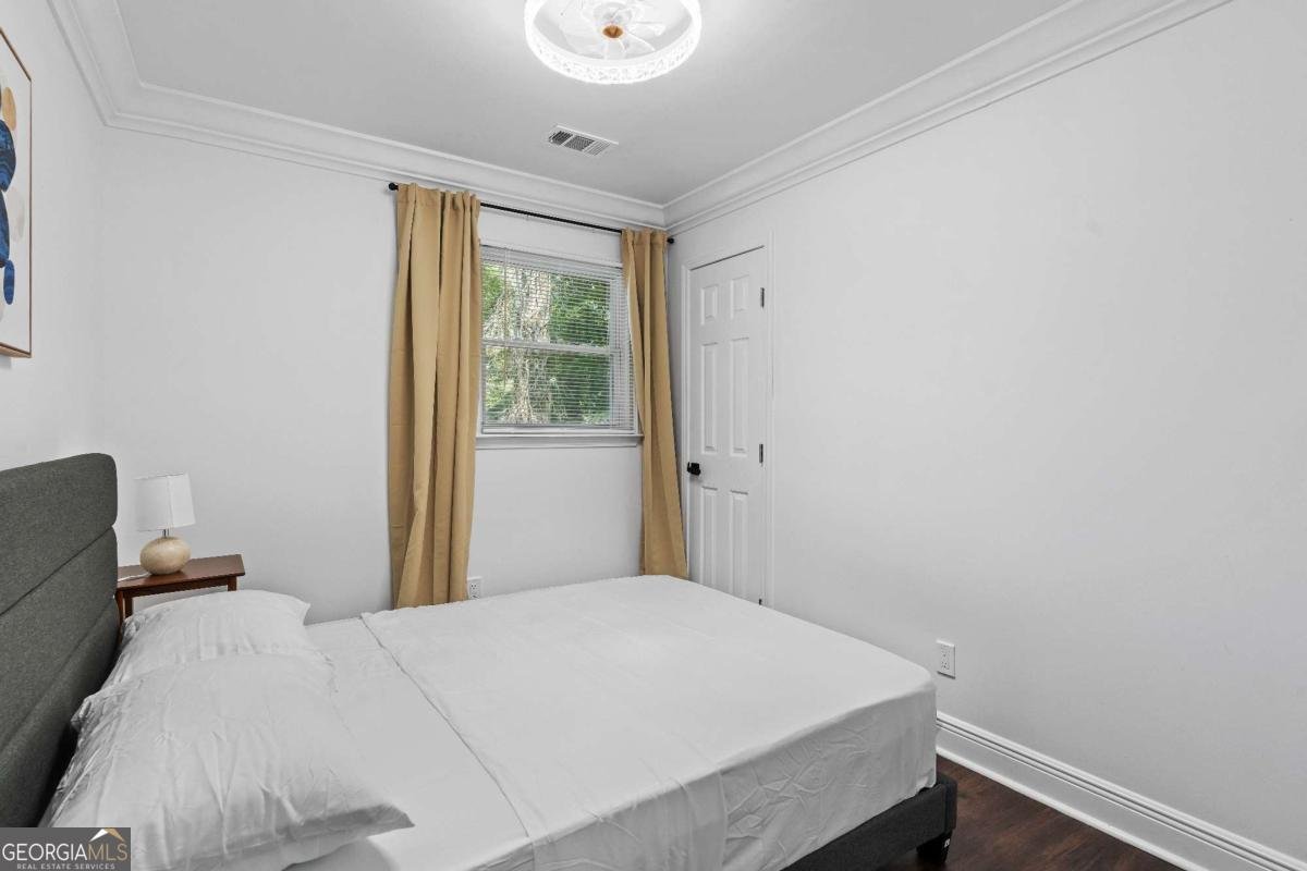 2200 Kenney Court East Point - 8
