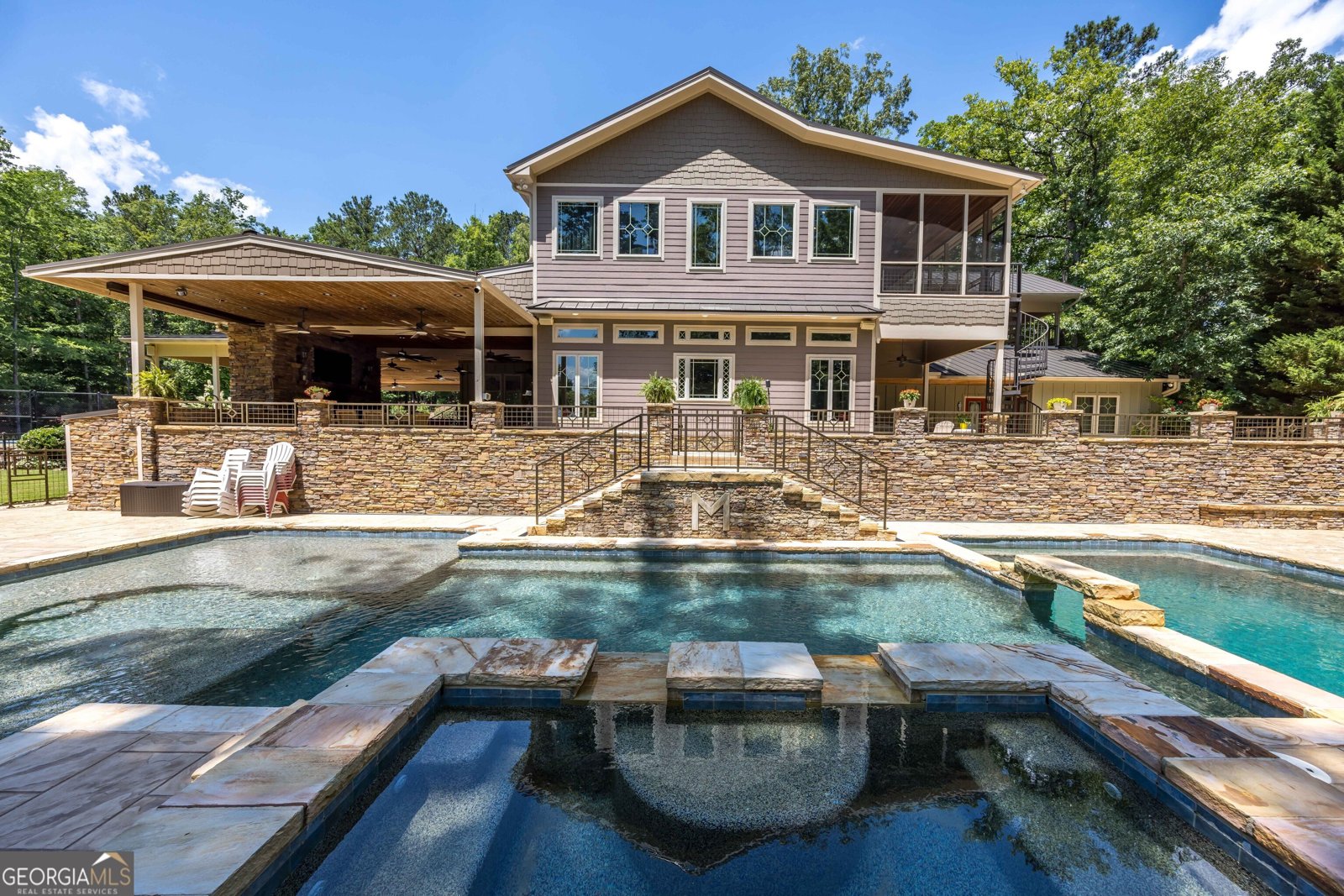 695 BOAT CLUB ROAD Hamilton - 6