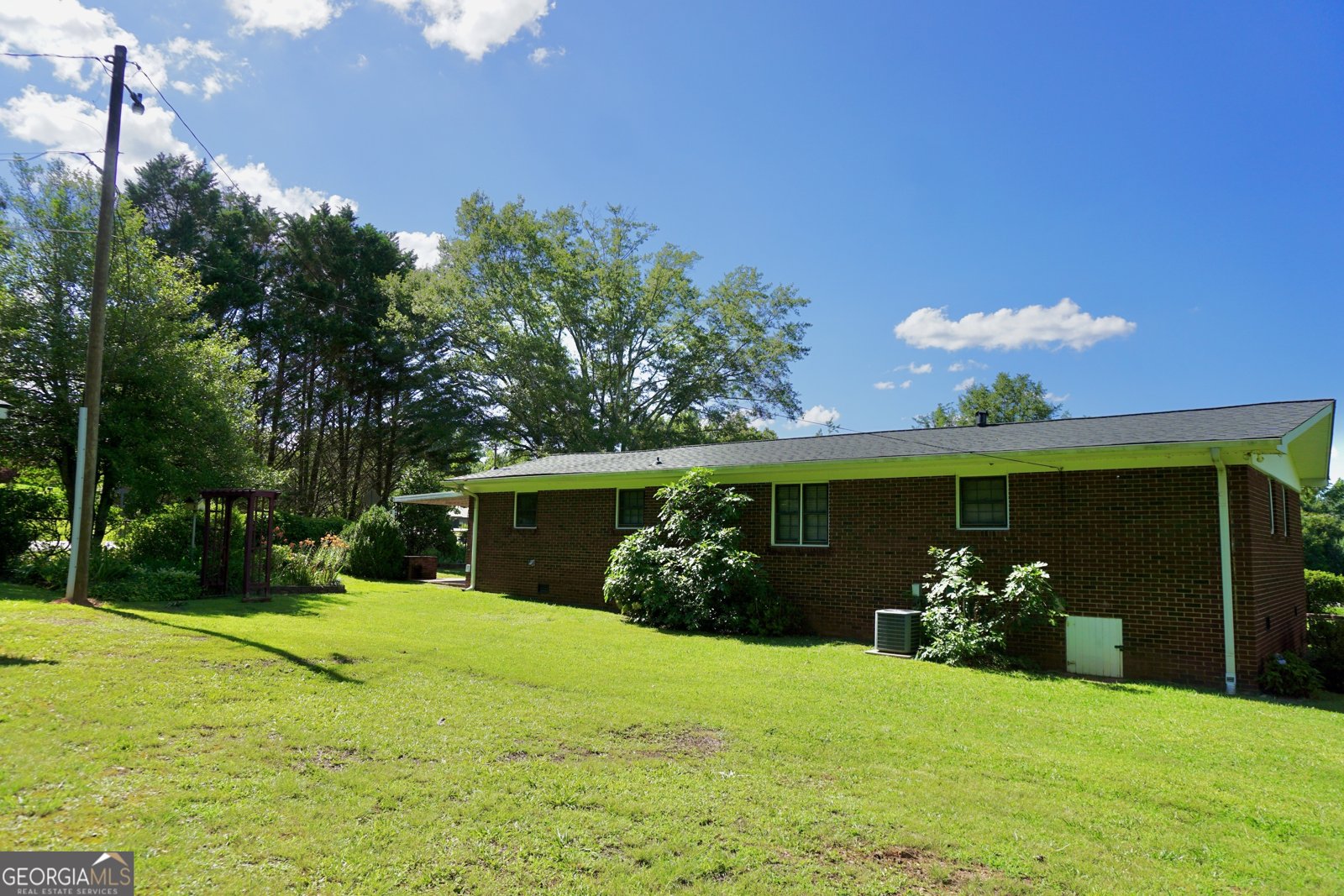 4504 Wahoo Drive Gainesville - 27