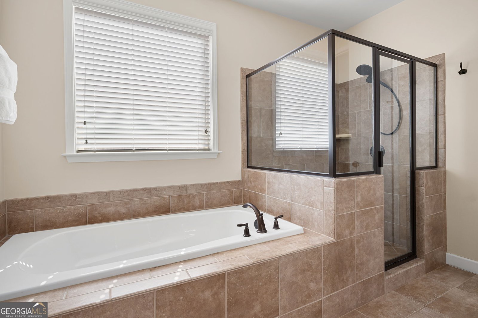 4421 Wooded Oaks Kennesaw - 27