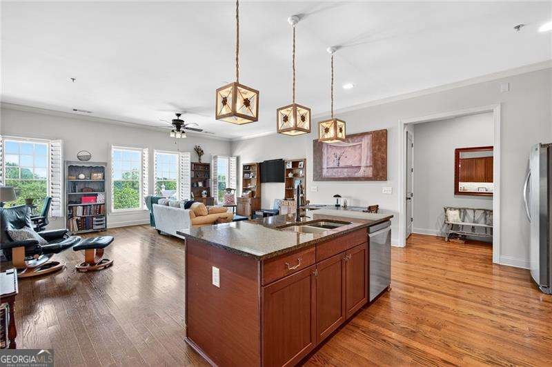 360 Chambers Street Woodstock - 2