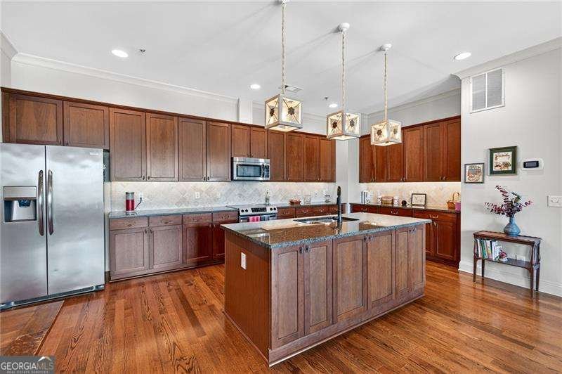 360 Chambers Street Woodstock - 8