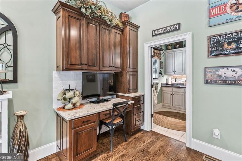 1025 Paradise Park Road Cornelia - 54