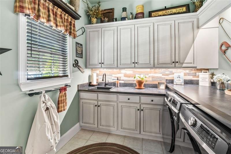 1025 Paradise Park Road Cornelia - 55
