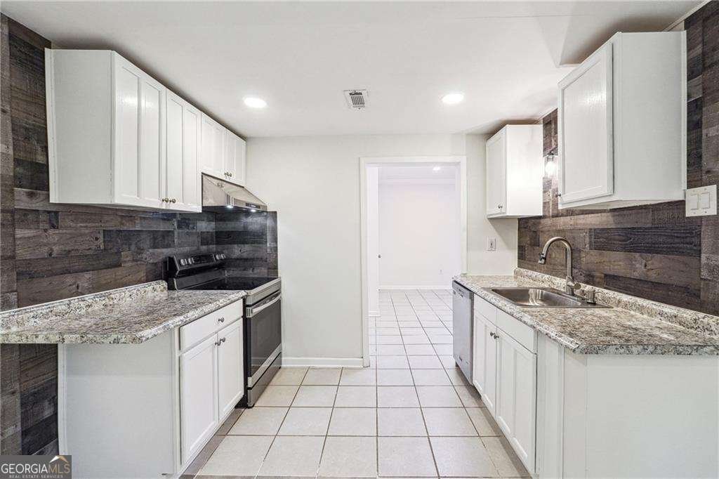 225 Bayswater Drive Suwanee - 23