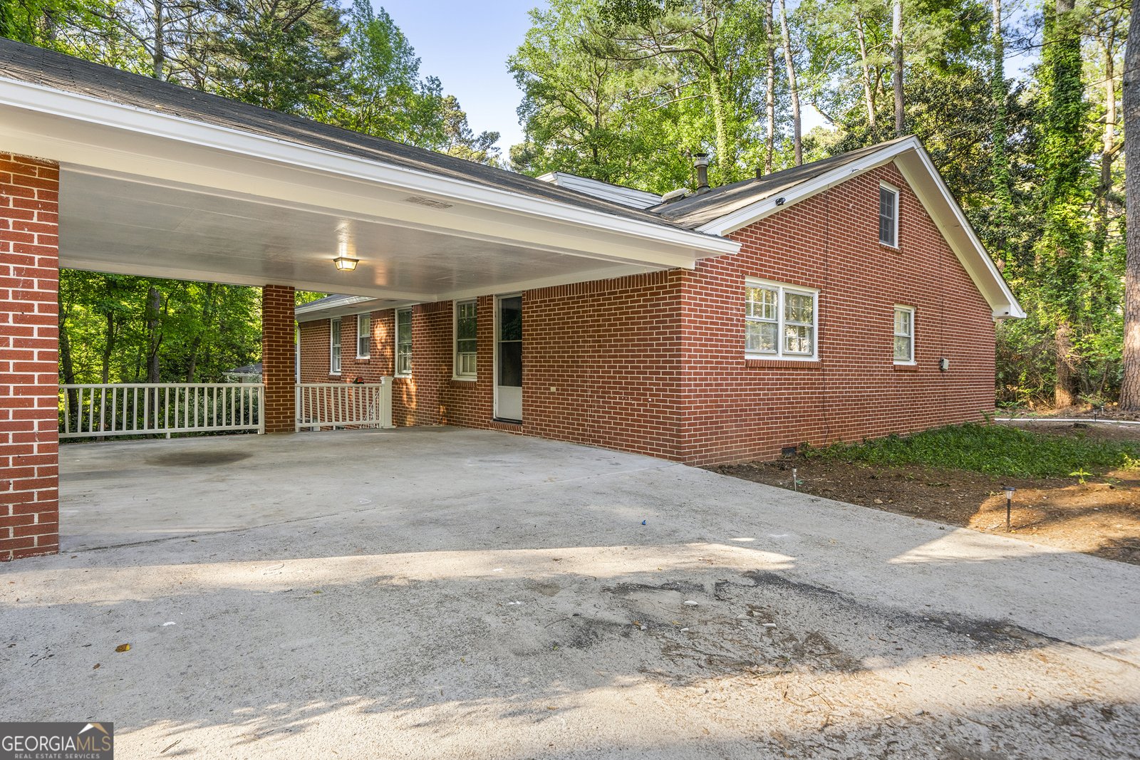 2612 Clairmont Road Atlanta - 18