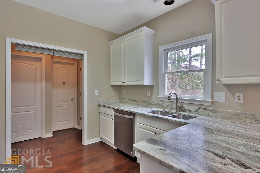 1775 Lake Heights Circle Dacula - 16