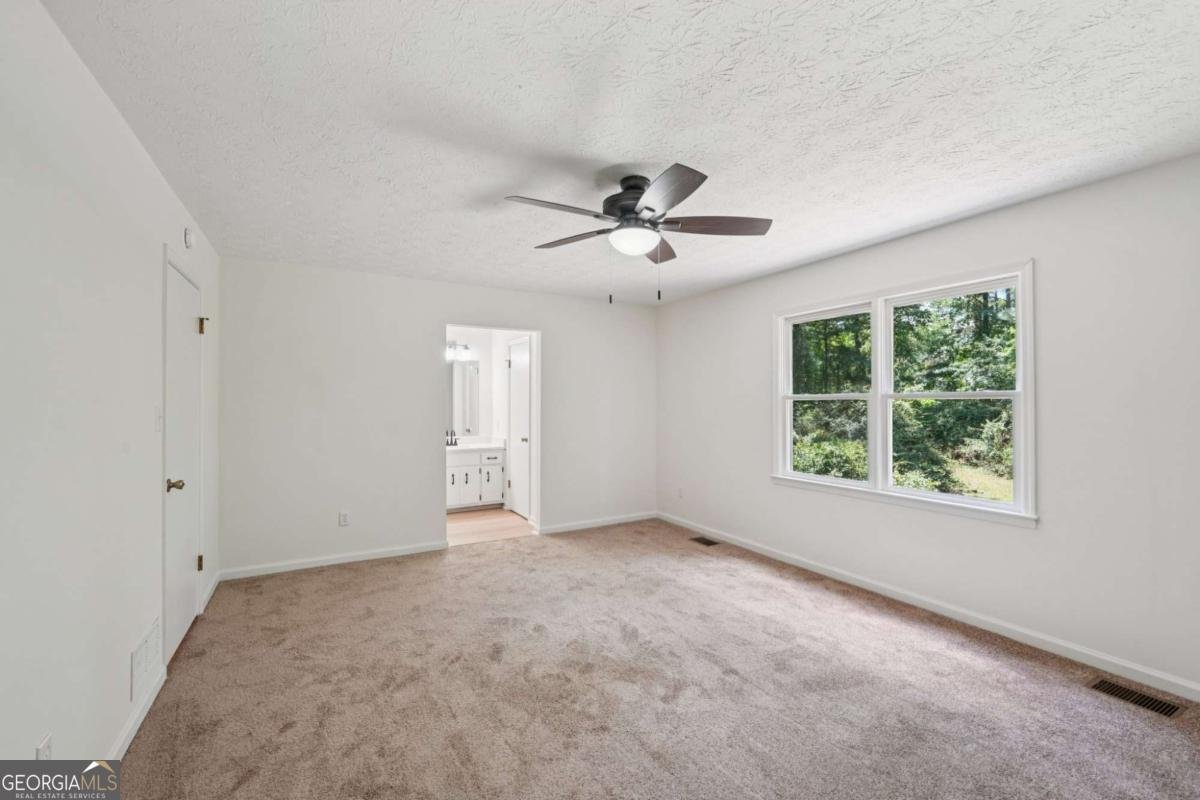 125 Summit Court Fayetteville - 32