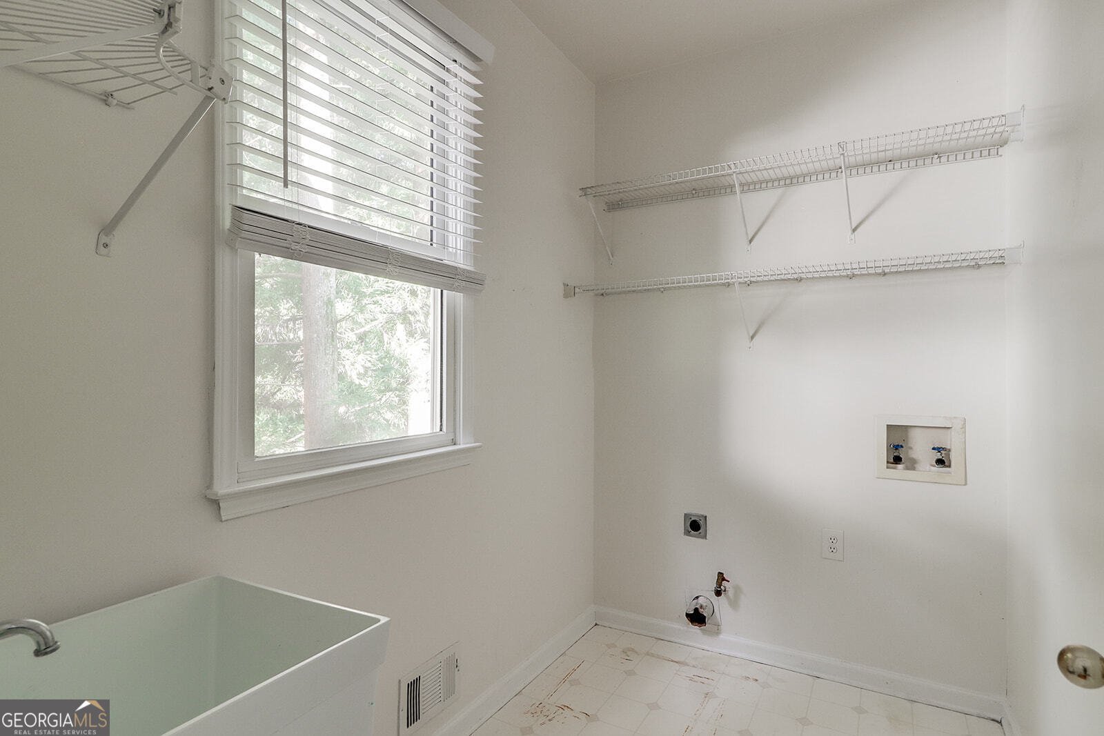 4335 Landover Way Suwanee - 40