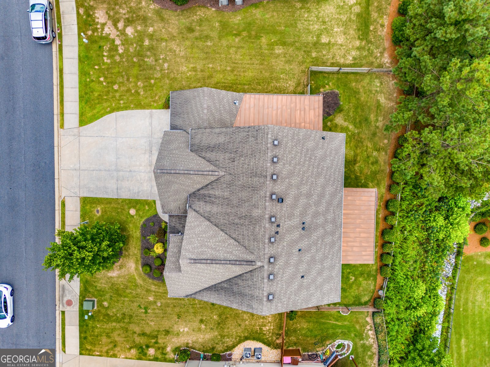 4235 Danbury Farms Drive Cumming - 43