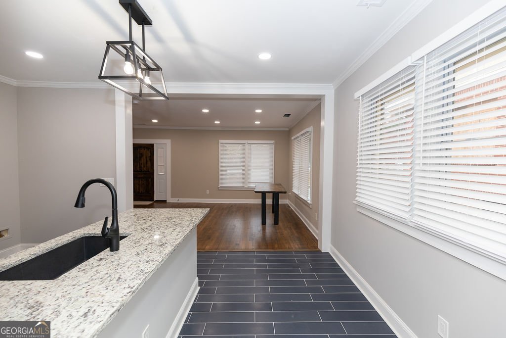 1174 Donnelly Avenue Atlanta - 3