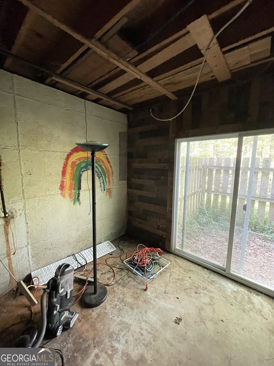 8975 Martin Road Roswell - 10