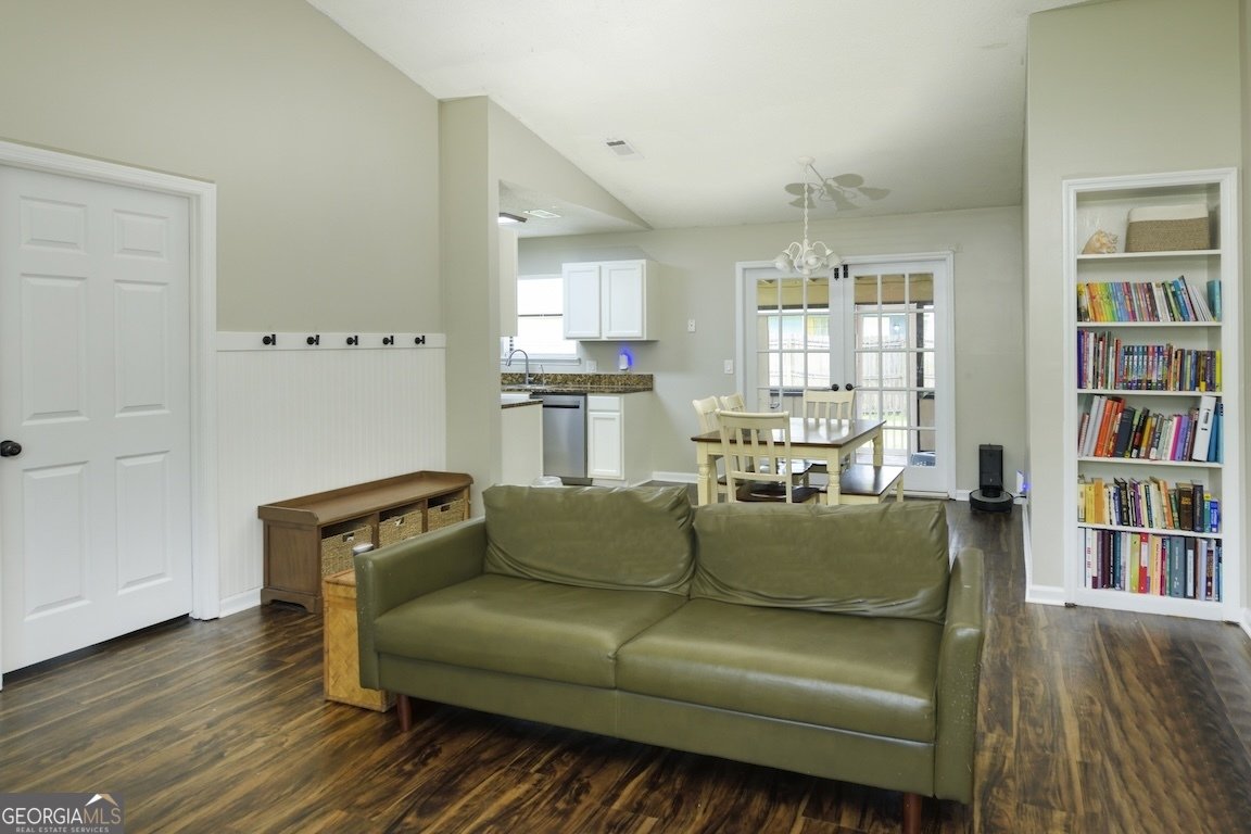 110 Pineneedle Court Kingsland - 9
