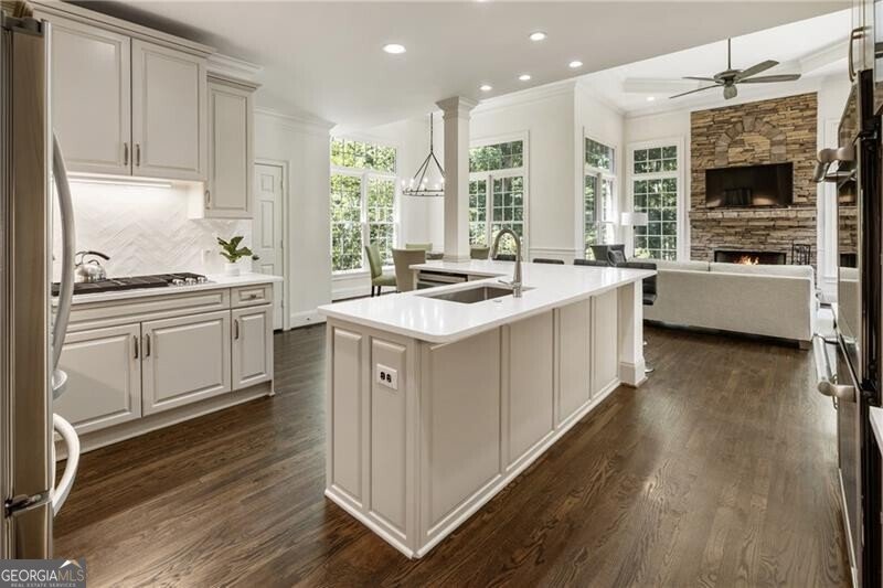 310 Newcastle Drive Alpharetta - 18
