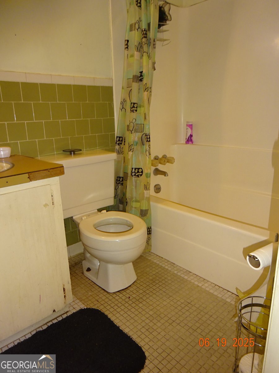 7 College Street Claxton - 7