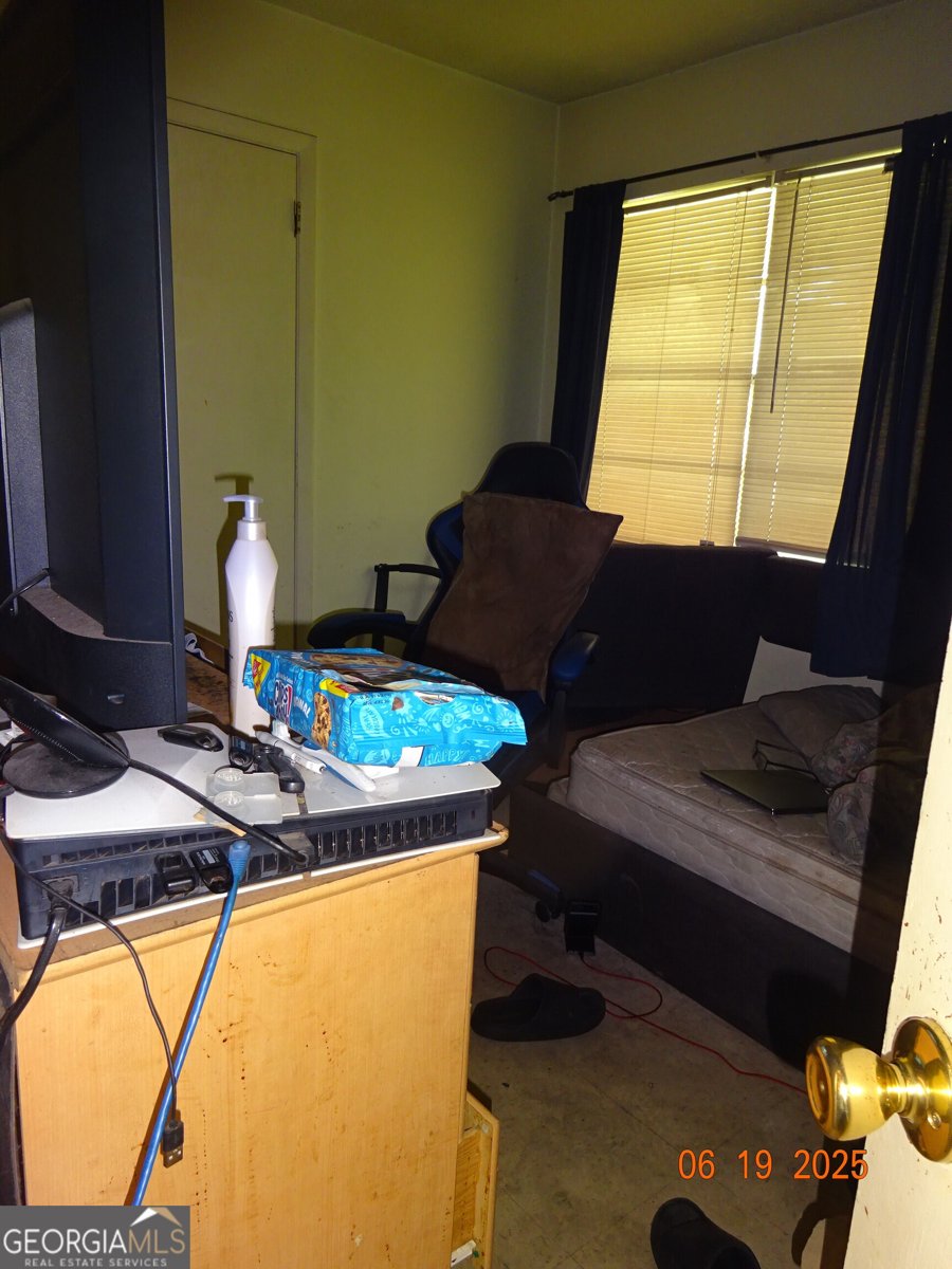 7 College Street Claxton - 9