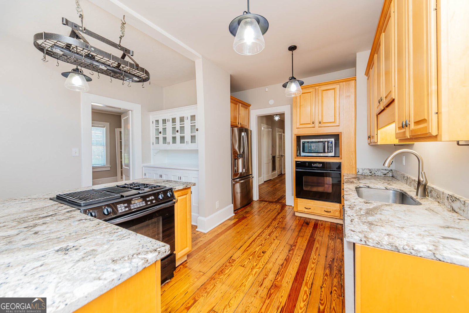 3378 Ridge Avenue Macon - 1