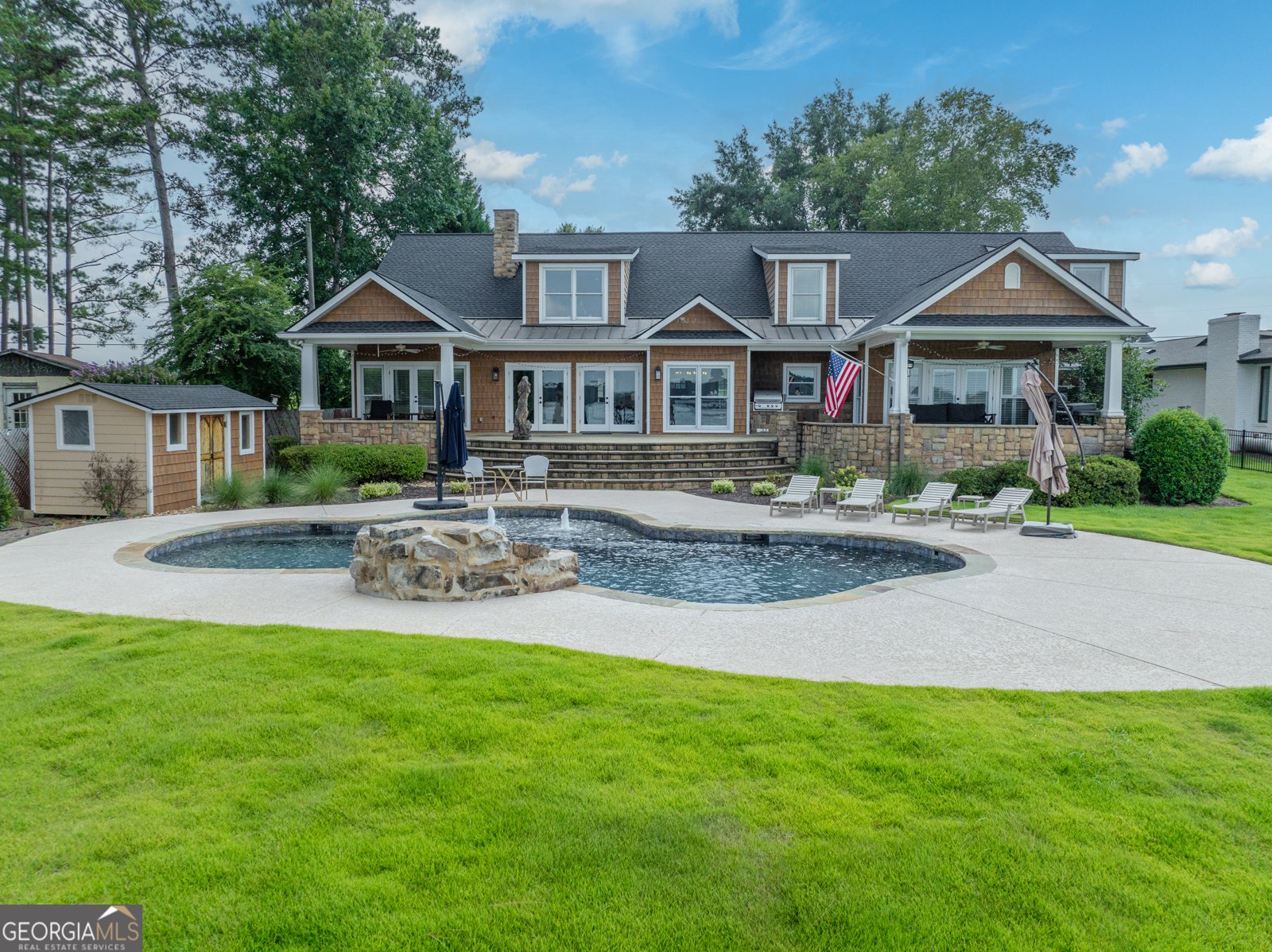 245 Lakeshore Circle Milledgeville - 1