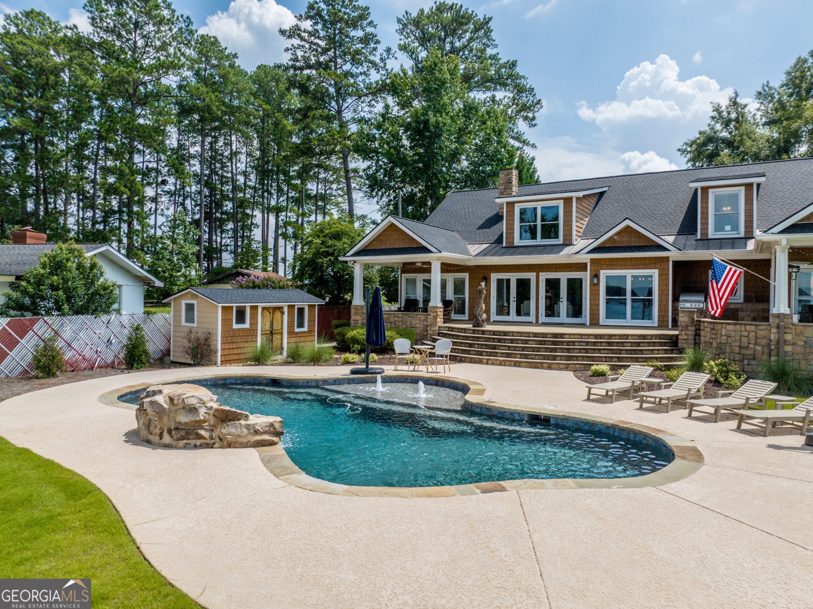 245 Lakeshore Circle Milledgeville - 71