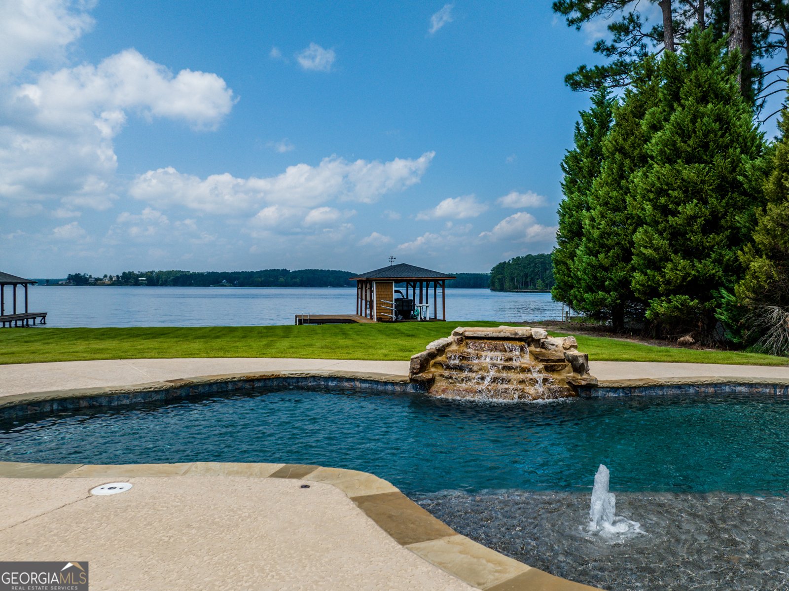 245 Lakeshore Circle Milledgeville - 75