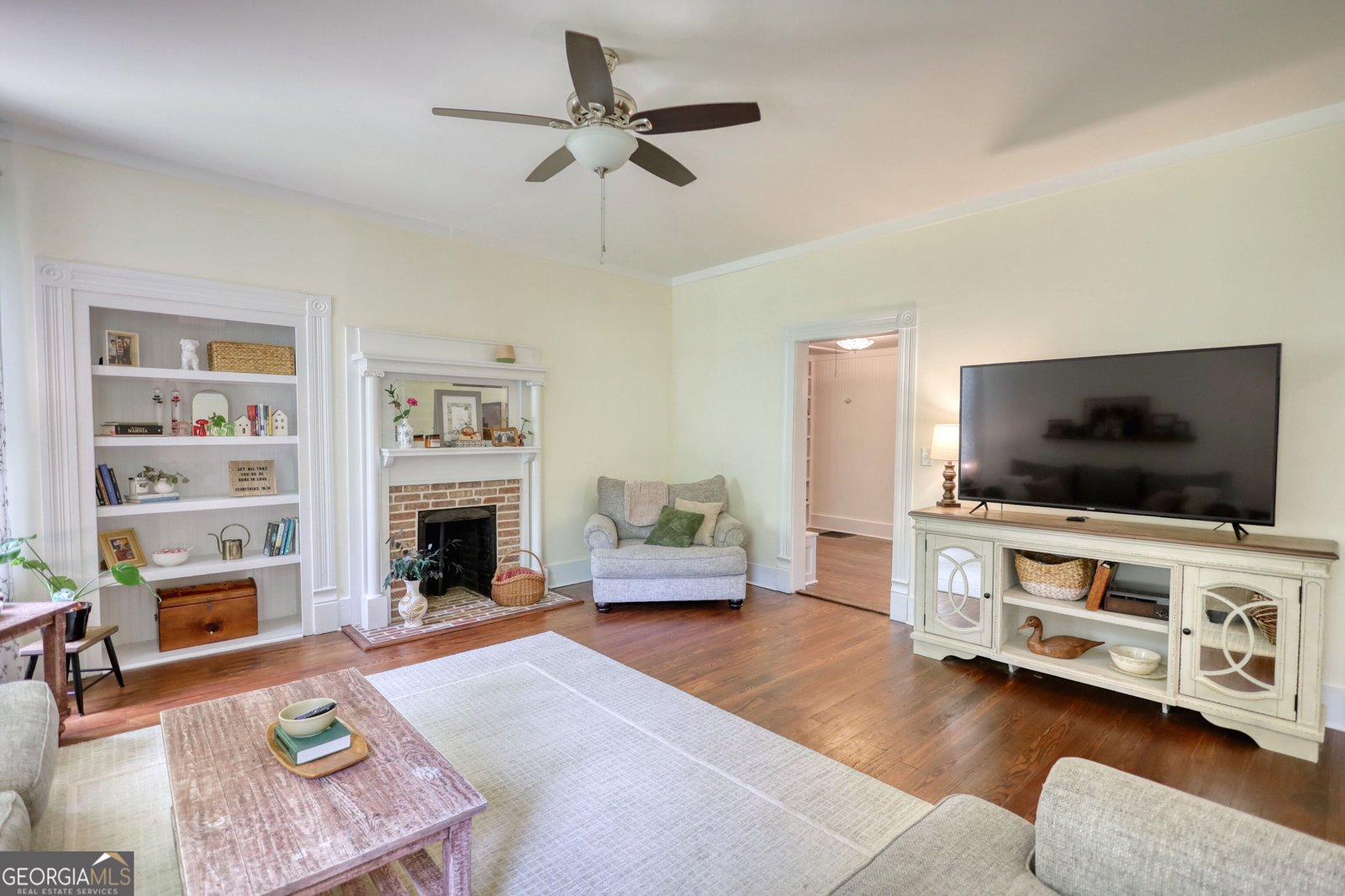 123 Nelson Street Newborn - 1