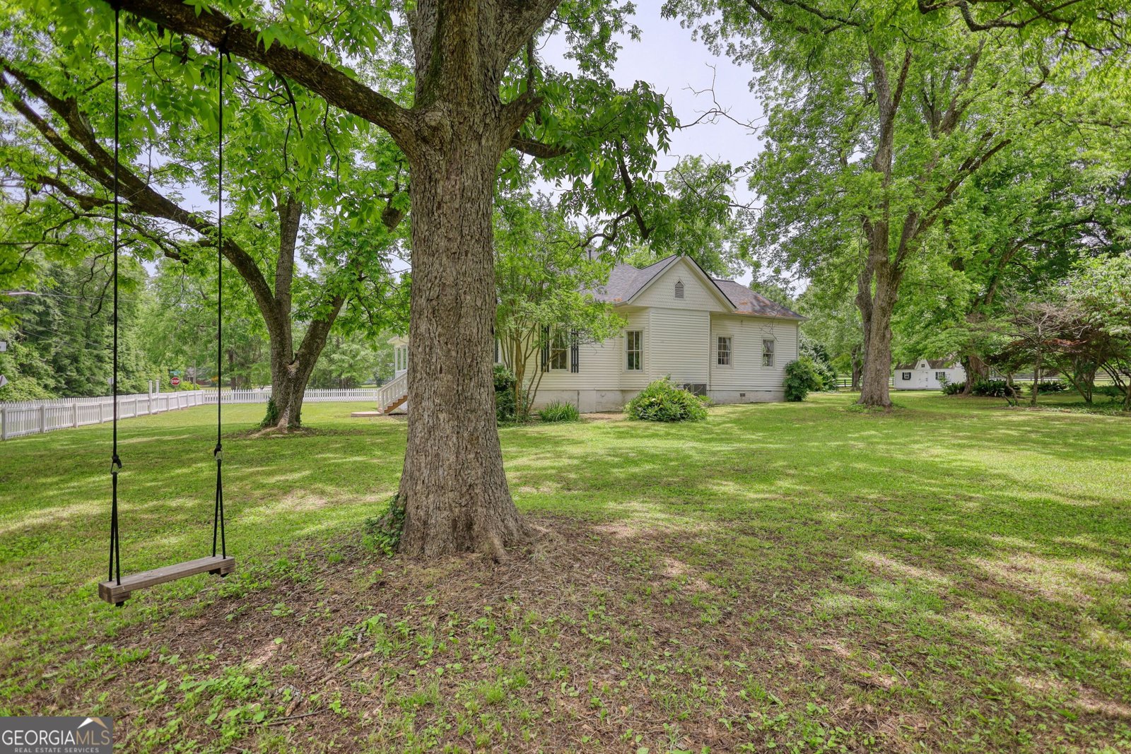 123 Nelson Street Newborn - 23