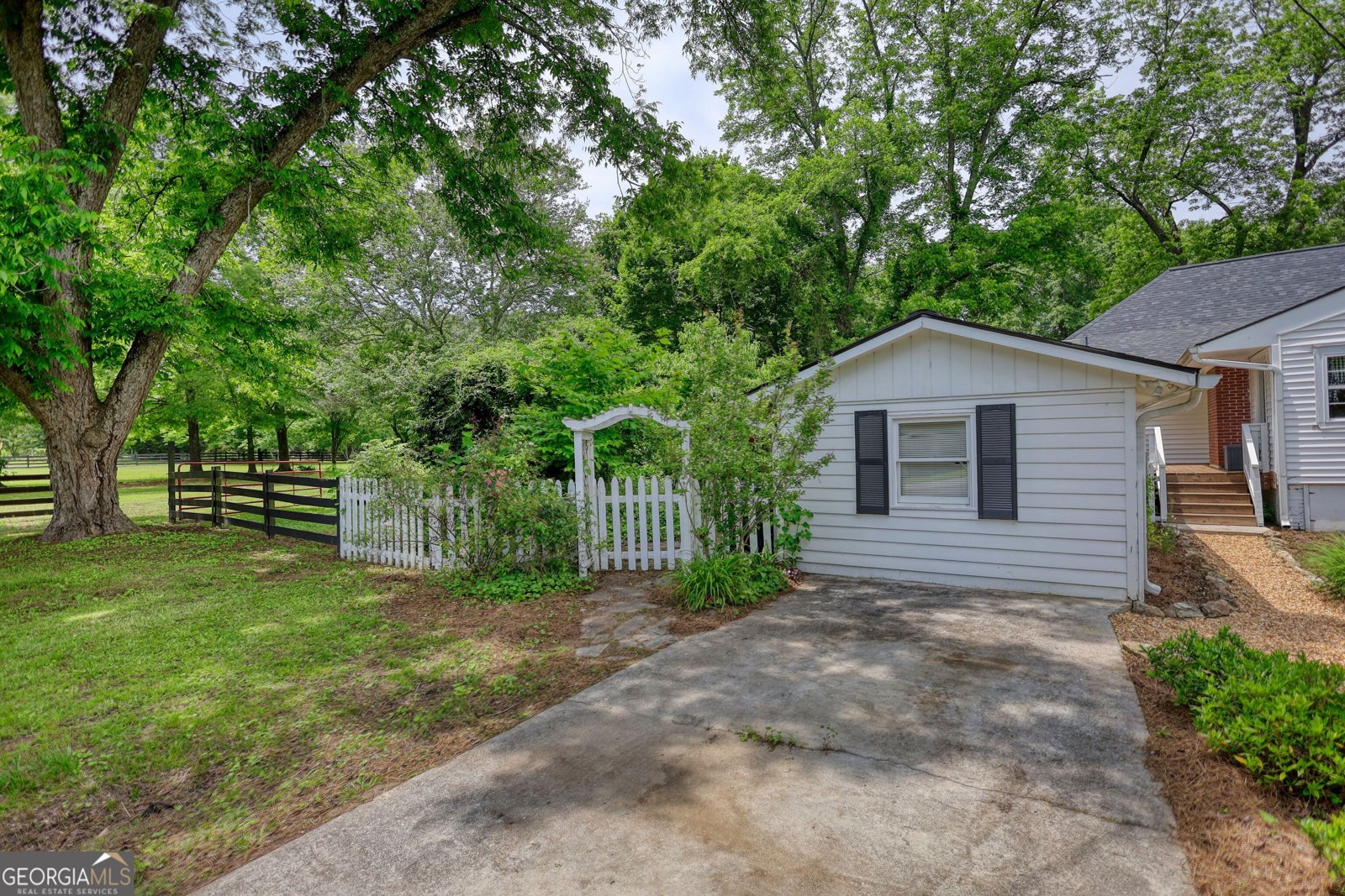 123 Nelson Street Newborn - 37