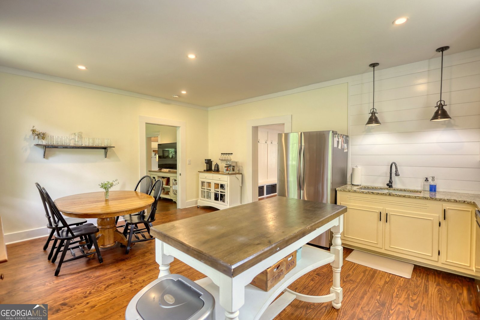 123 Nelson Street Newborn - 4