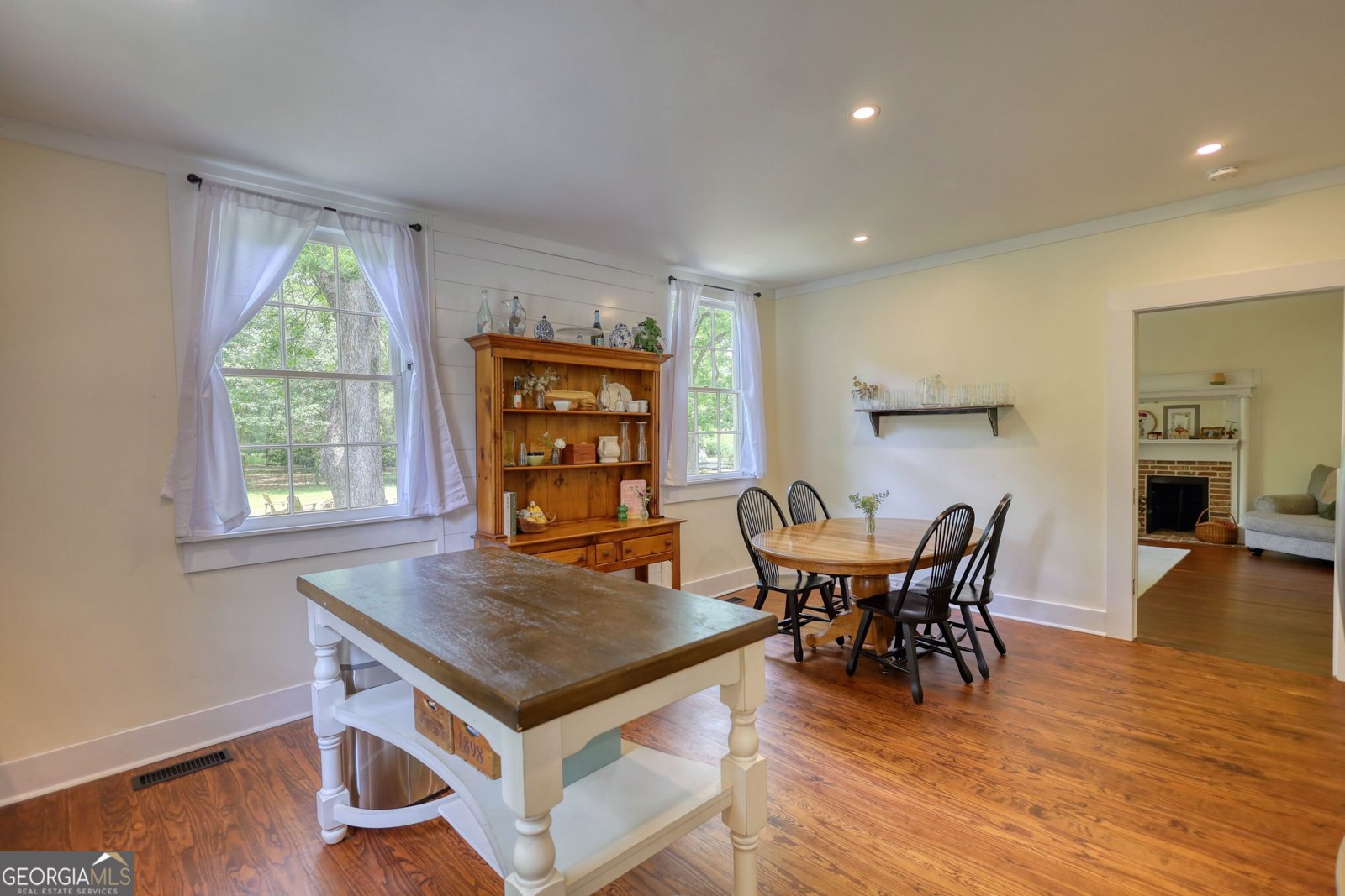 123 Nelson Street Newborn - 5
