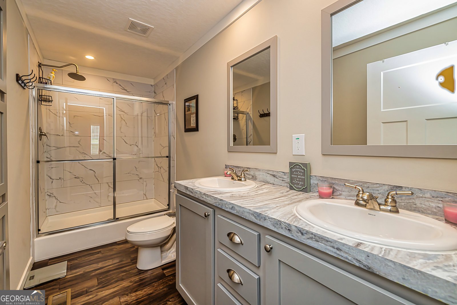 322 Chalybeate Street Manchester - 10