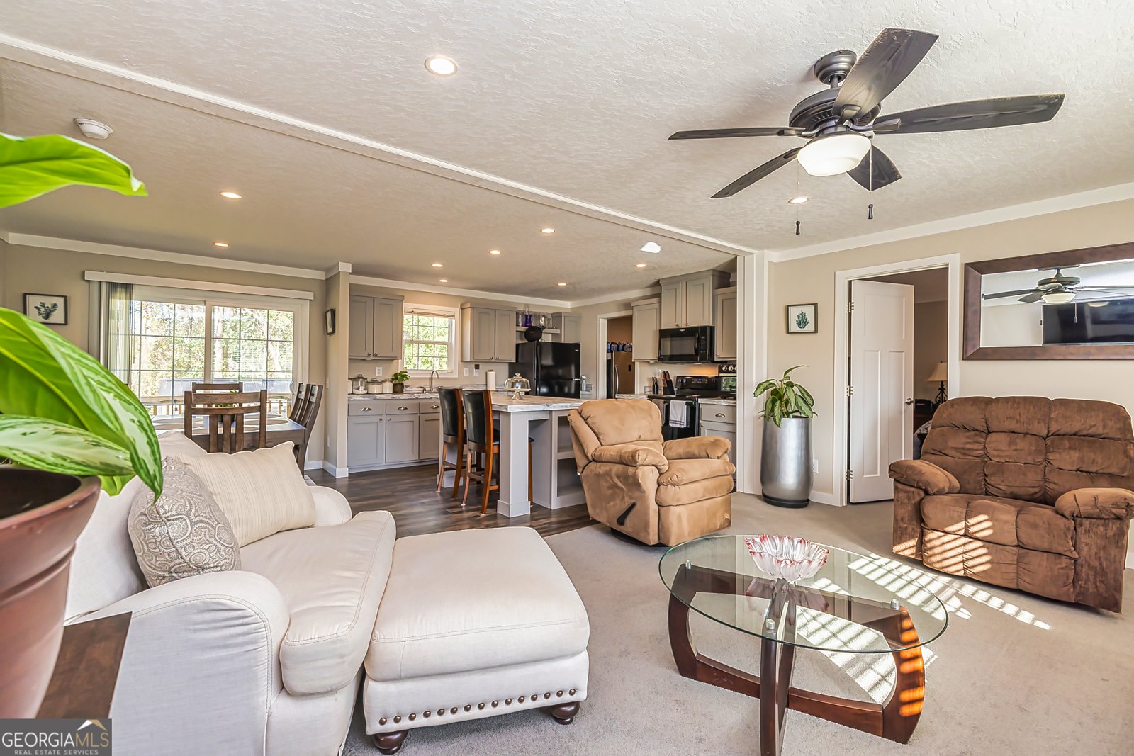 322 Chalybeate Street Manchester - 2